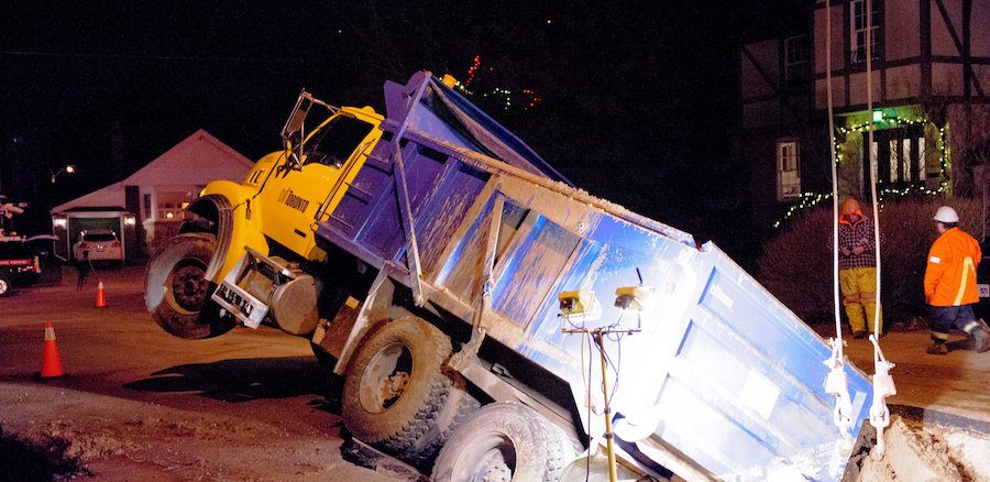 transporting marine cranes