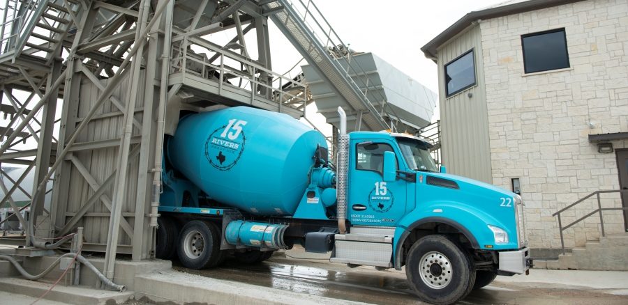 Kenworth-T880-Mixers-W990-Bulk-Haulers 15 Rivers Maintains High Customer Satisfaction with Kenworth T880 Mixers, W990 Bulk Haulers