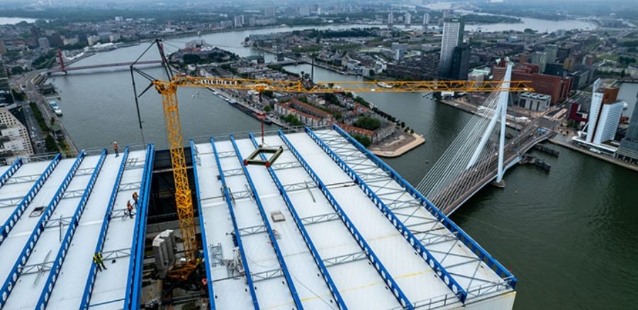 Liebherr-fast-erecting-crane-34K Liebherr fast-erecting crane 34 K at work on the tallest building in the Benelux region