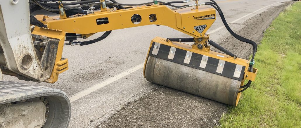 RoadWidener_OffsetVibratoryRoller