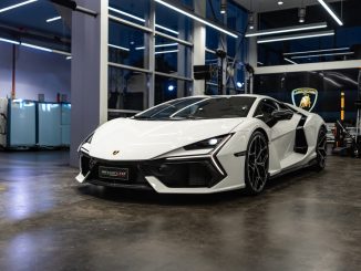 Professional detailers rely on multi stage inspections to verify the quality of washing, polishing, and coating before delivering the vehicle. This process reduces rework and ensures consistent results across luxury fleets.