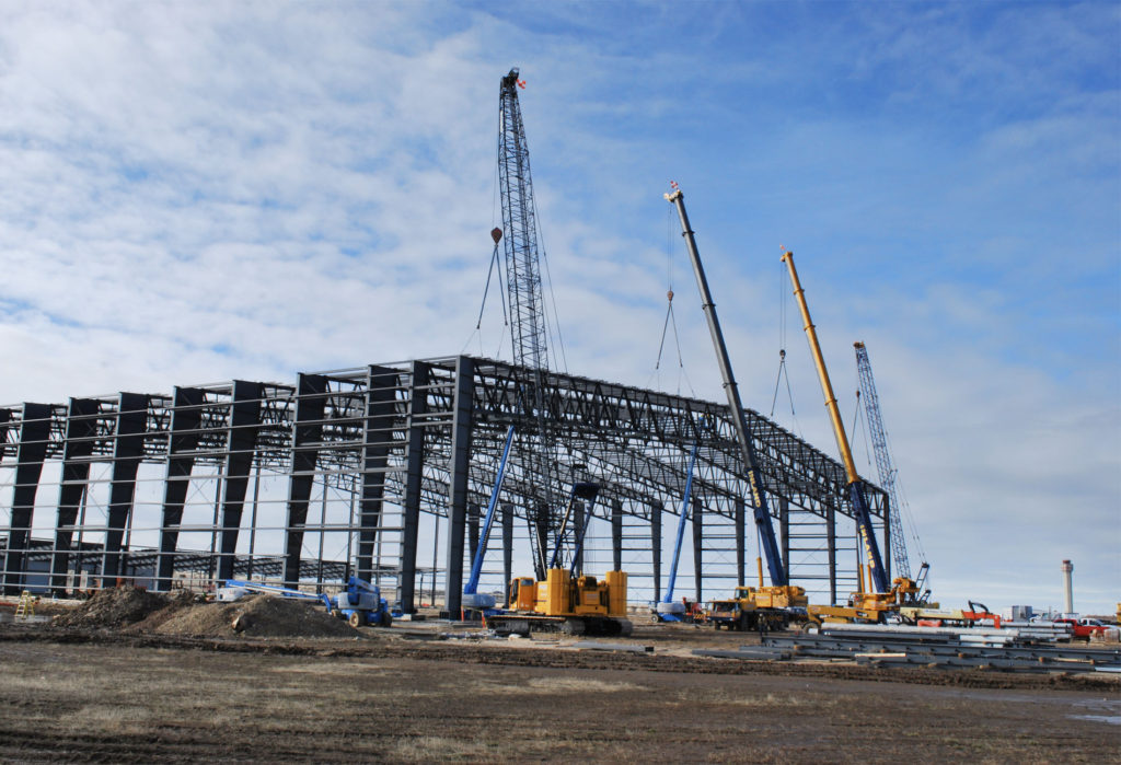 Strong permitting knowledge and well structured lift planning help keep projects on schedule and free of administrative delays. When contractors partner with crane providers who handle planning thoroughly, lifts are completed faster and with better overall coordination. Photo Credit: Inland Crane