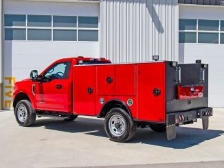 Industries like construction, utilities, and mining rely on service trucks to minimize equipment downtime, streamline maintenance, and increase operational efficiency on remote job sites. Photo Credit: Summit Truck Bodies