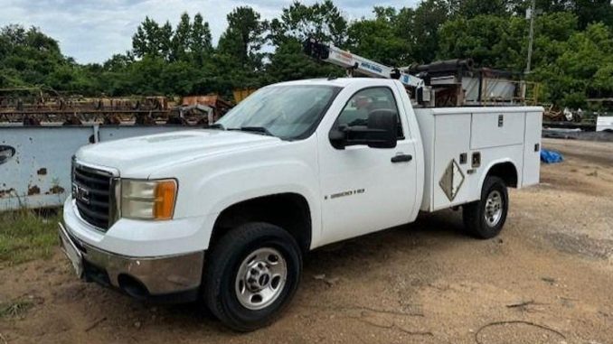 Used truck parts can deliver strong value when their structural components show no cracks, corrosion or previous impact damage. A careful inspection of frames, welds and mounts helps determine whether the part is still safe for jobsite use. Photo Credit: Suggs Equipment Sales, Inc.