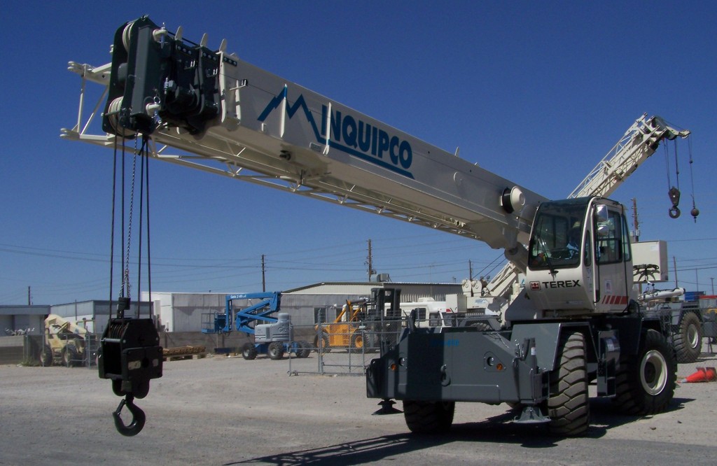 Rough terrain cranes work on uneven ground thanks to their large tires and strong suspension. They deliver powerful lifts in off-road sites and handle loads from about 30 to 150 tons. Photo Credit: Inquipco