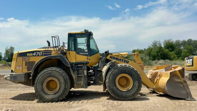 A well maintained high hour machine can outperform a low hour unit that was neglected or used in harsh conditions. Hours only matter when the machine’s condition matches its claimed usage. Photo Credit: Dog Face Equipment