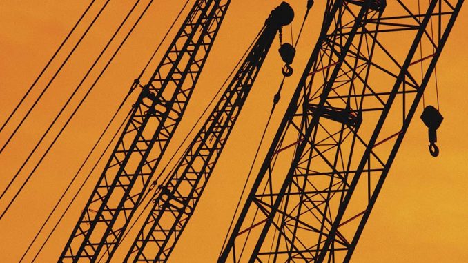 High performance crane ropes use compacted strands and specialized cores that increase breaking strength without increasing diameter. These features help reduce outer wire wear during repeated bending. Photo Credit: Python® Wire Rope