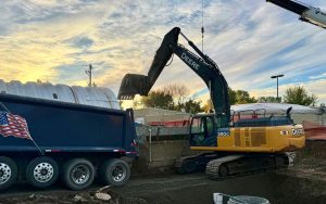 Attachment failure is most often caused by overlooked daily wear and improper lubrication. Small cracks or worn pins can quickly escalate into structural damage when used under heavy load. Photo Credit: B&D Fabricators