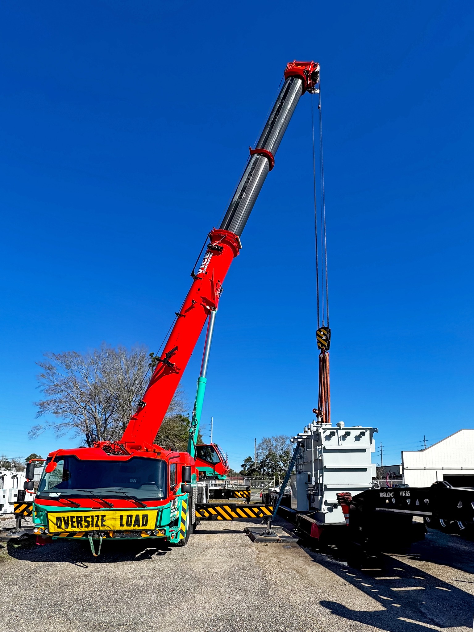 Ground conditions play a critical role in boom selection because longer boom sections often require additional counterweight and higher ground bearing capacity. Poor ground preparation can compromise stability even when lifts fall within rated limits. Photo Credit: The Manitowoc Company