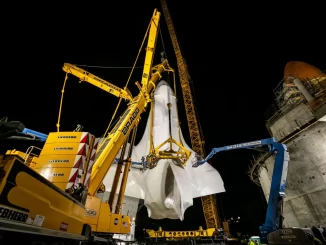 OSHA defines a critical lift as one that exceeds 75 percent of a crane’s rated capacity or involves significant risk to personnel or property. These lifts require documented planning and enhanced supervision under 29 CFR 1926 Subpart CC. Photo Credit: Bragg Companies