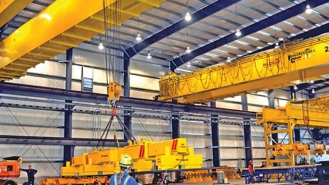 Wire rope slings distribute load across multiple wire strands, allowing them to conform to large or irregular shapes. Their flexibility can reduce surface damage but makes internal wear harder to detect. Photo Credit: Mazzella Companies