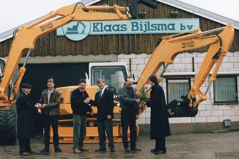 Klaas Bijlsma BV purchased its 50th Liebherr machine, an R 310, right back in 1992.