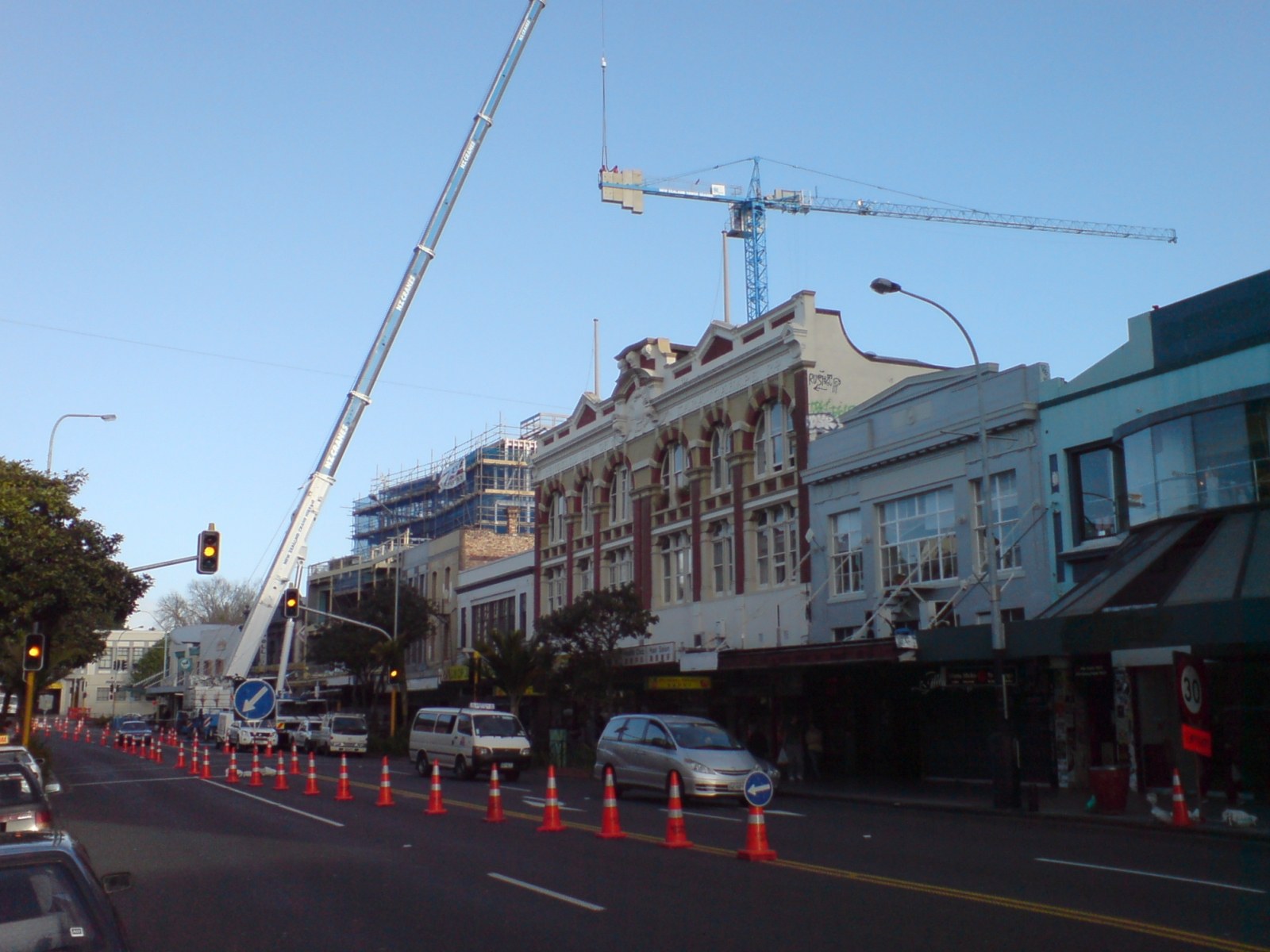 Mobile crane setup on jobsite