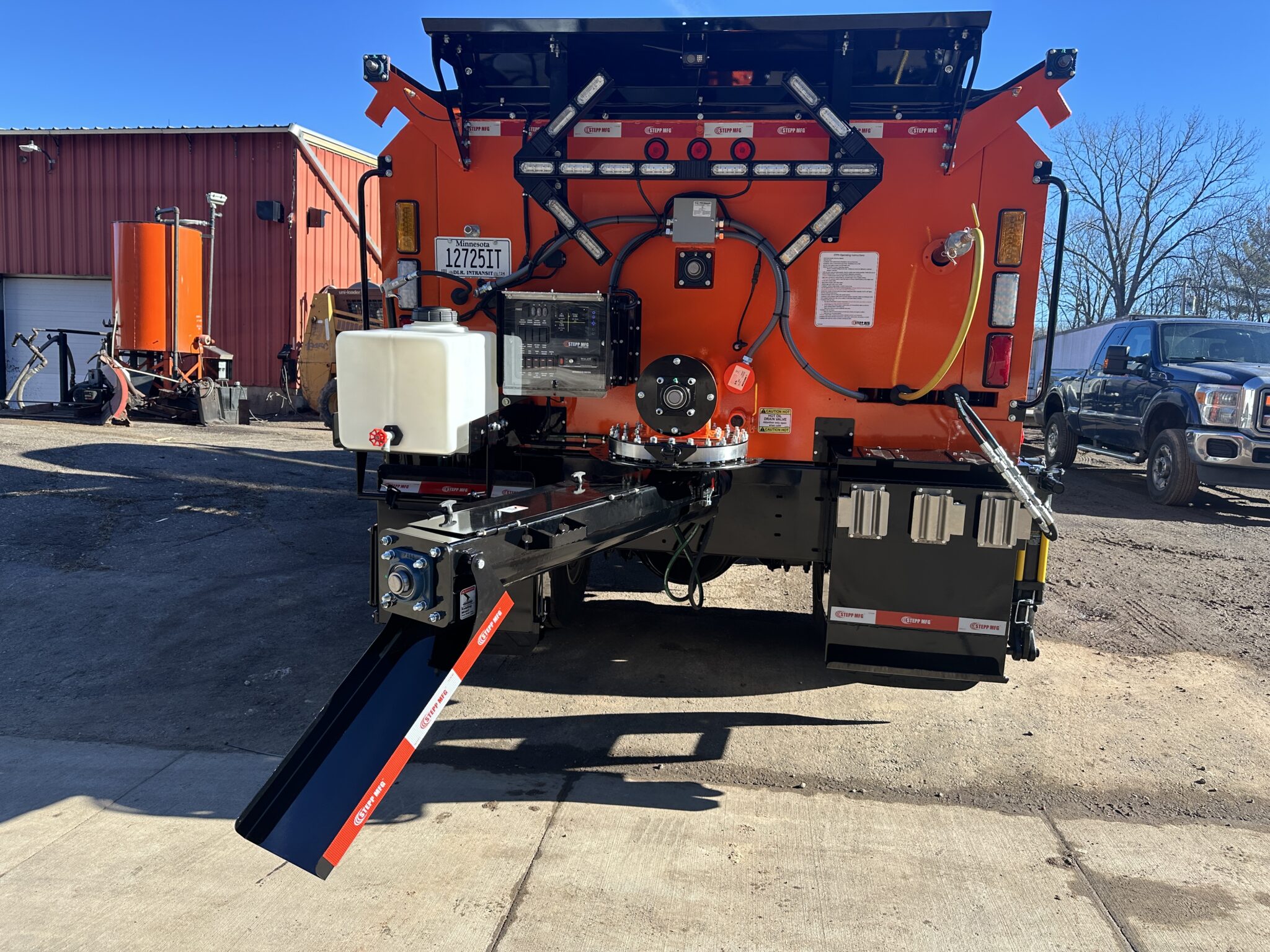 Truck-mounted asphalt patch unit for utility-cut and pothole work